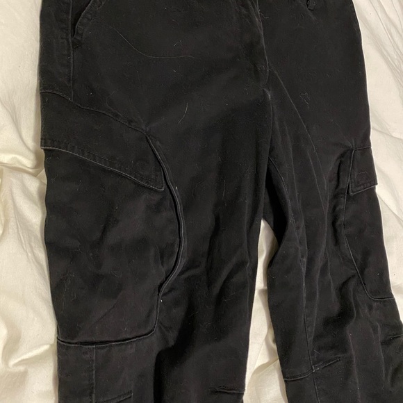 Aritzia Cargo Pants - Picture 2 of 4